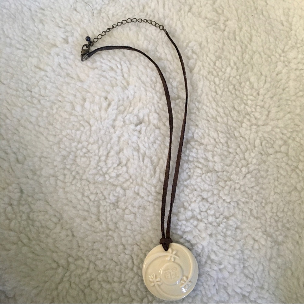 🆕 Glazed Ceramic Medallion necklace - Picture 4 of 4